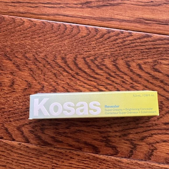 Kosas Revealer Concealer
Super Creamy + Brightening Concealer Shade 5W - Picture 3 of 4